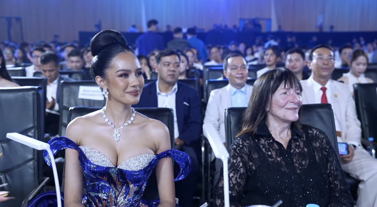 OpalfansTH's tweet image. เป็นแก้วเป็นแสงให้ไทยแลนด์มากค่ะ 

#โอปอลสุชาตา #OpalSuchata #Missworld2025