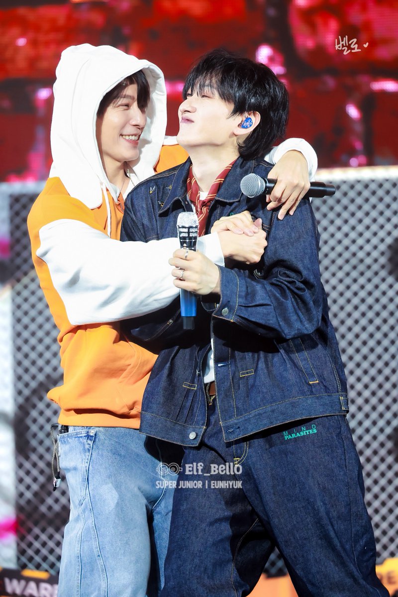 always eunhae 🐶🐰 *hug*

20260329 be:WARE OF THE RABBIT Day 2

<a href="/SJ_DnE_official/">SUPER JUNIOR-D&E official</a> <a href="/AllRiseSilver/">Dalnim</a> <a href="/donghae861015/">Super Junior 이동해</a> #SuperJuniorDnE #슈퍼주니어DnE #EUNHYUK #은혁 #DONGHAE #동해 #be_WARE_OF_THE_RABBIT