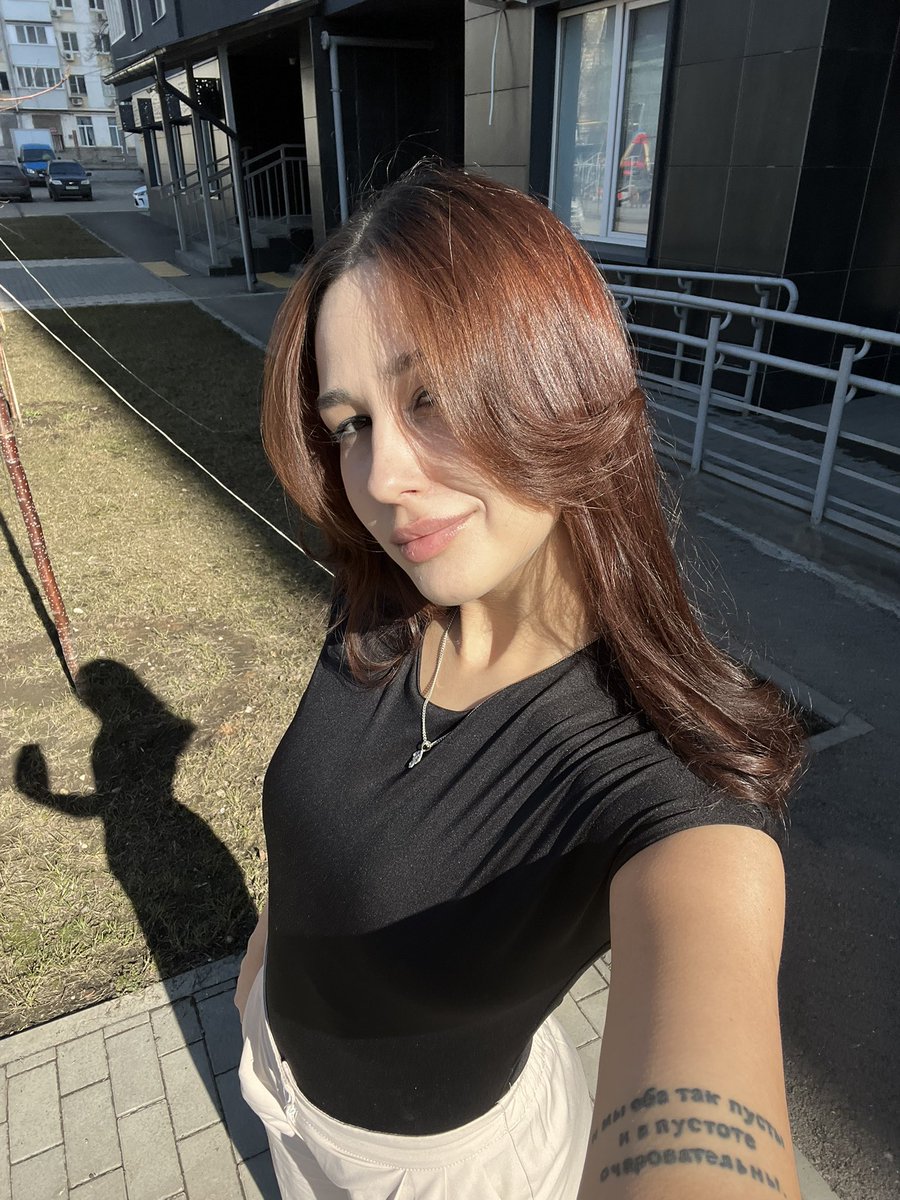 здрасте, я Настя tweet media