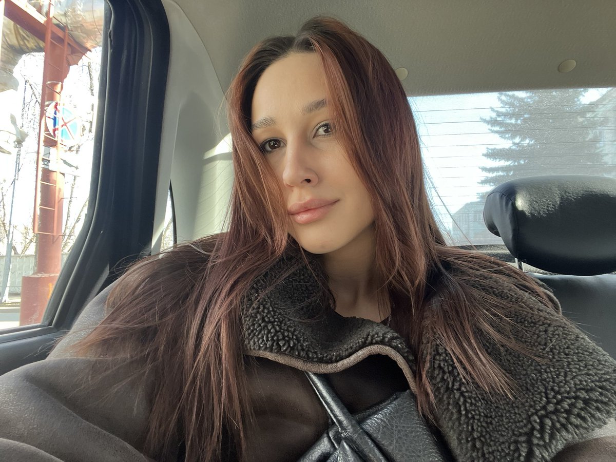 здрасте, я Настя tweet media