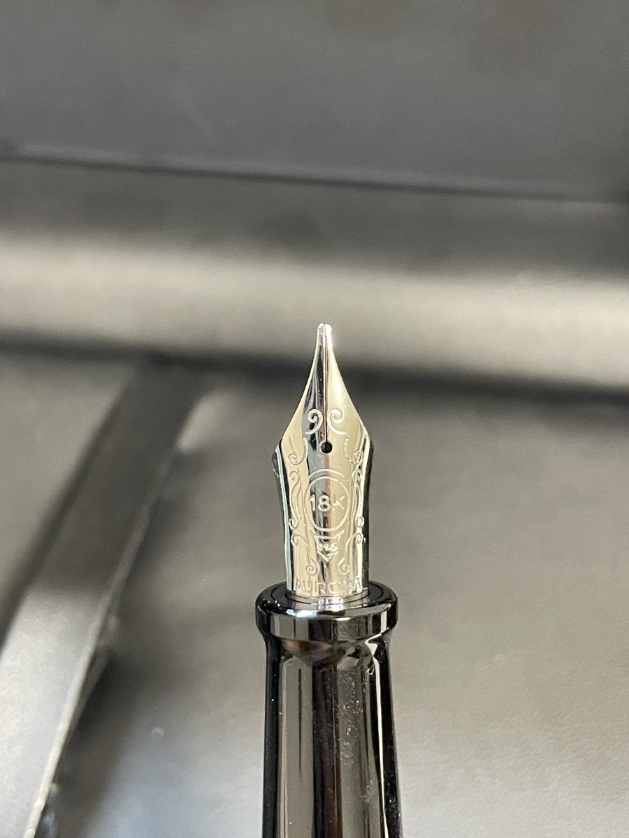 김민𓆉 tweet media