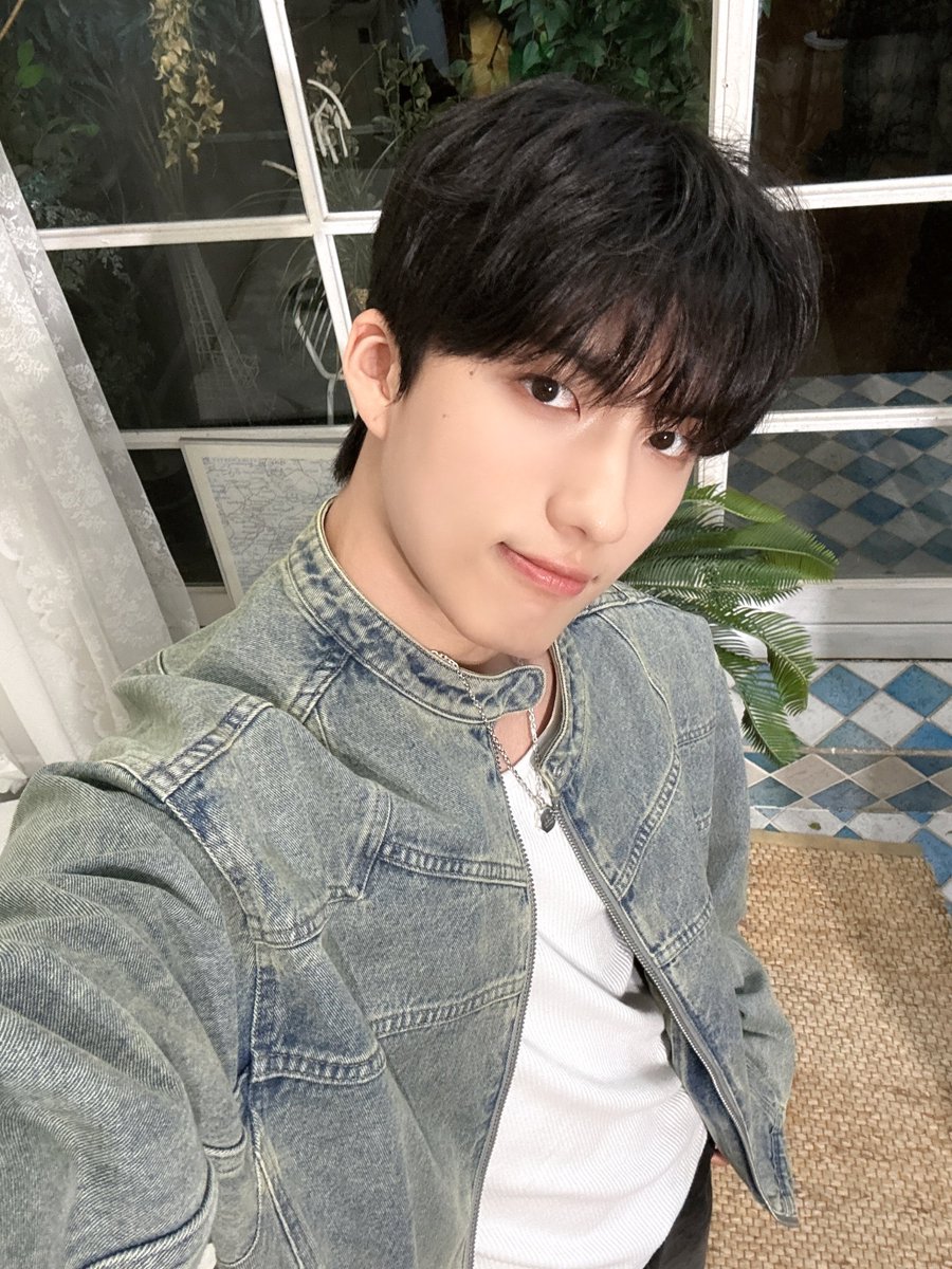 TRENDZ (트렌드지) tweet media