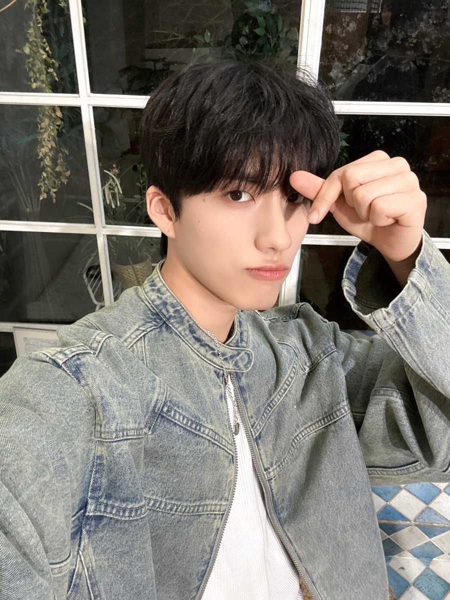 TRENDZ (트렌드지) tweet media