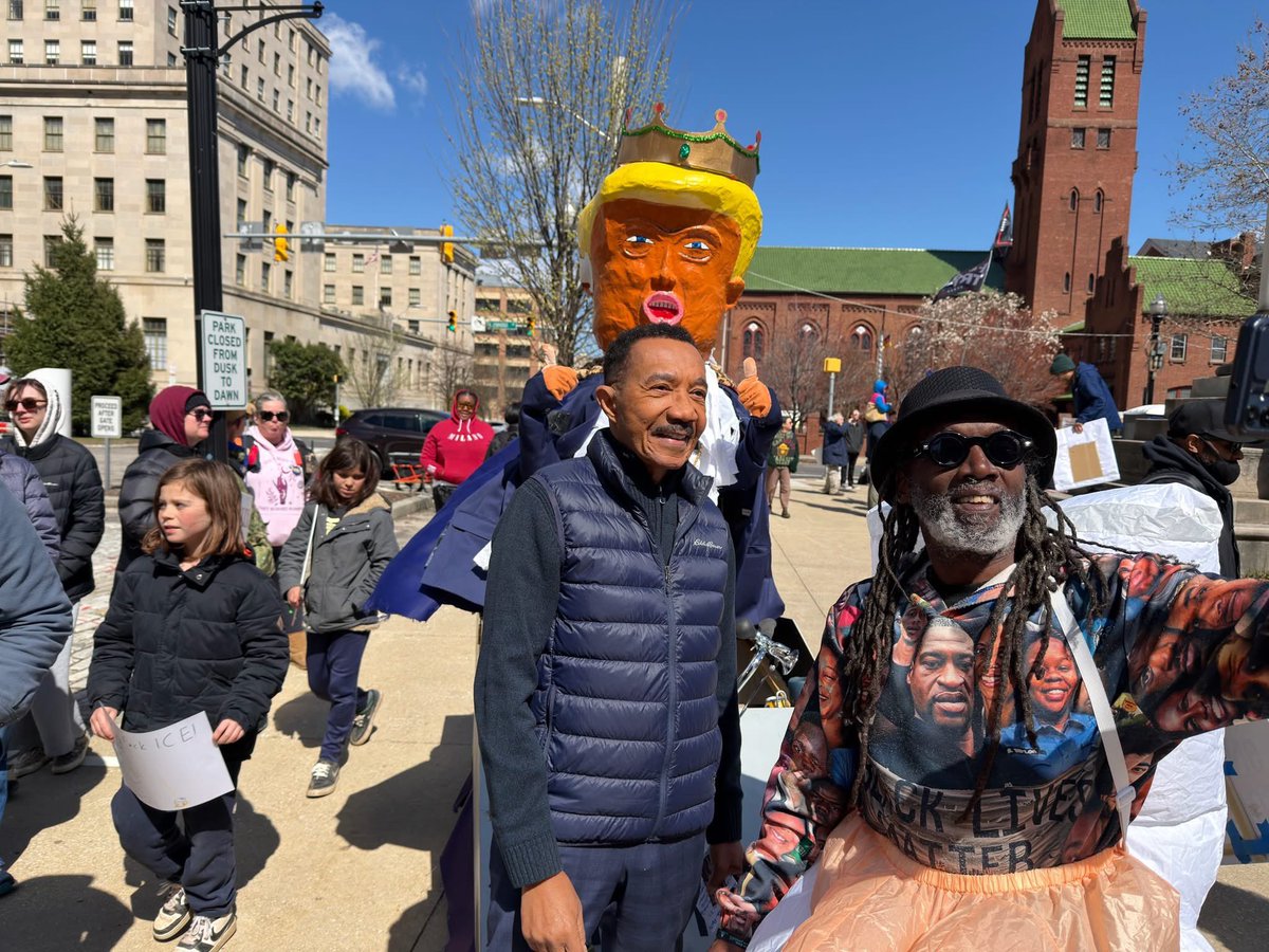 RepKweisiMfume's tweet image. Yesterday’s No Kings Rally was a huge success, again! #Baltimore #nokingsinamerica #nokingsday👑🚫