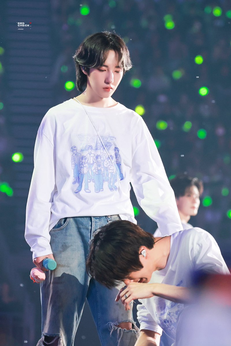 𝗥𝗘𝗗 𝗖𝗛𝗘𝗖𝗞 tweet media