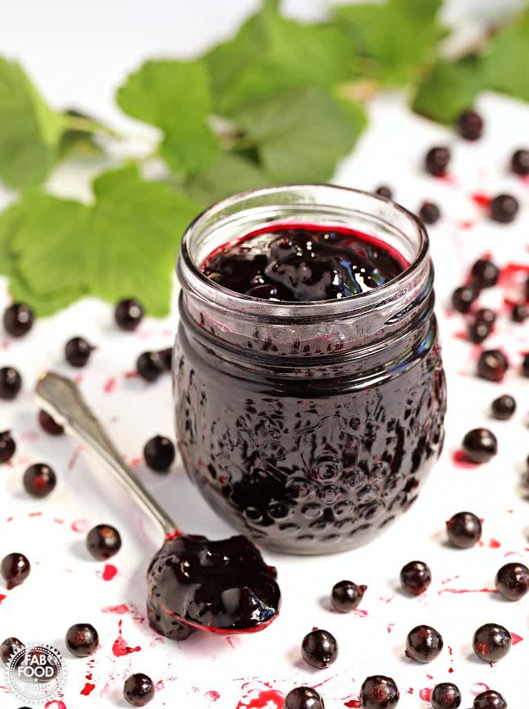FabFood4All's tweet image. Whip up a batch of my Quick and Easy Blackcurrant Jam in under 20 minutes! Use fresh or frozen blackcurrants and sugar (no pectin) for a delicious treat. Perfect for spreading on toast or adding to desserts! fabfood4all.co.uk/easy-blackcurr… #Jam #Blackcurrant #Canning #Preserves
