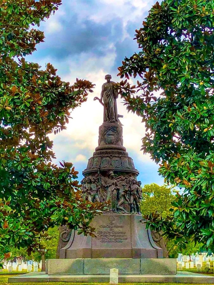 Rusty Cage Gray tweet media