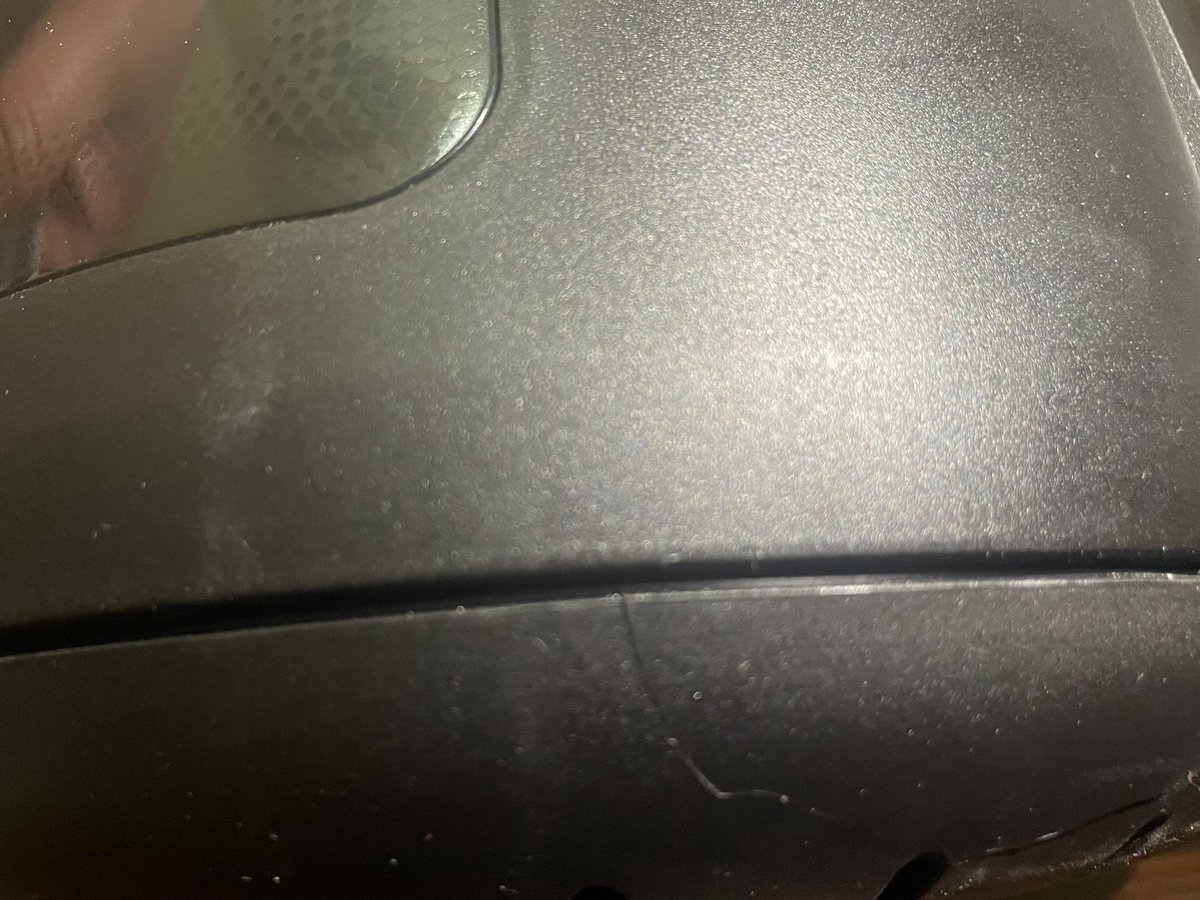 addictivefeed's tweet image. Ordered a Philips air fryer from @letsblinkit , but unfortunately received it broken 💔
I opened it a bit late and discovered the damage🙂really disappointed with this experience.
Hoping Blinkit supports and helps with a fair resolution. #Blinkit #CustomerExperience #Disappointed