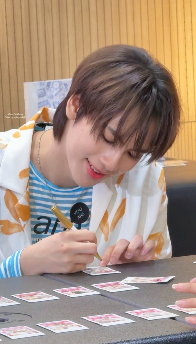 ฟอบอ . tweet media