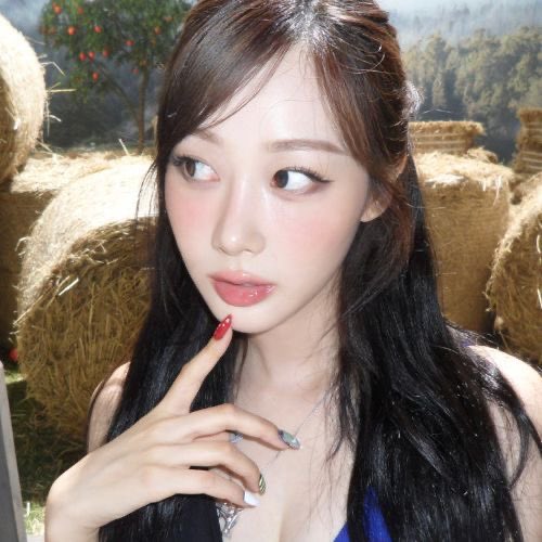 𝐒𝐞𝐫𝐚𝐟𝐢𝐧𝐚 𝐑𝐨𝐬𝐞𝐥𝐥𝐚🌙 tweet media