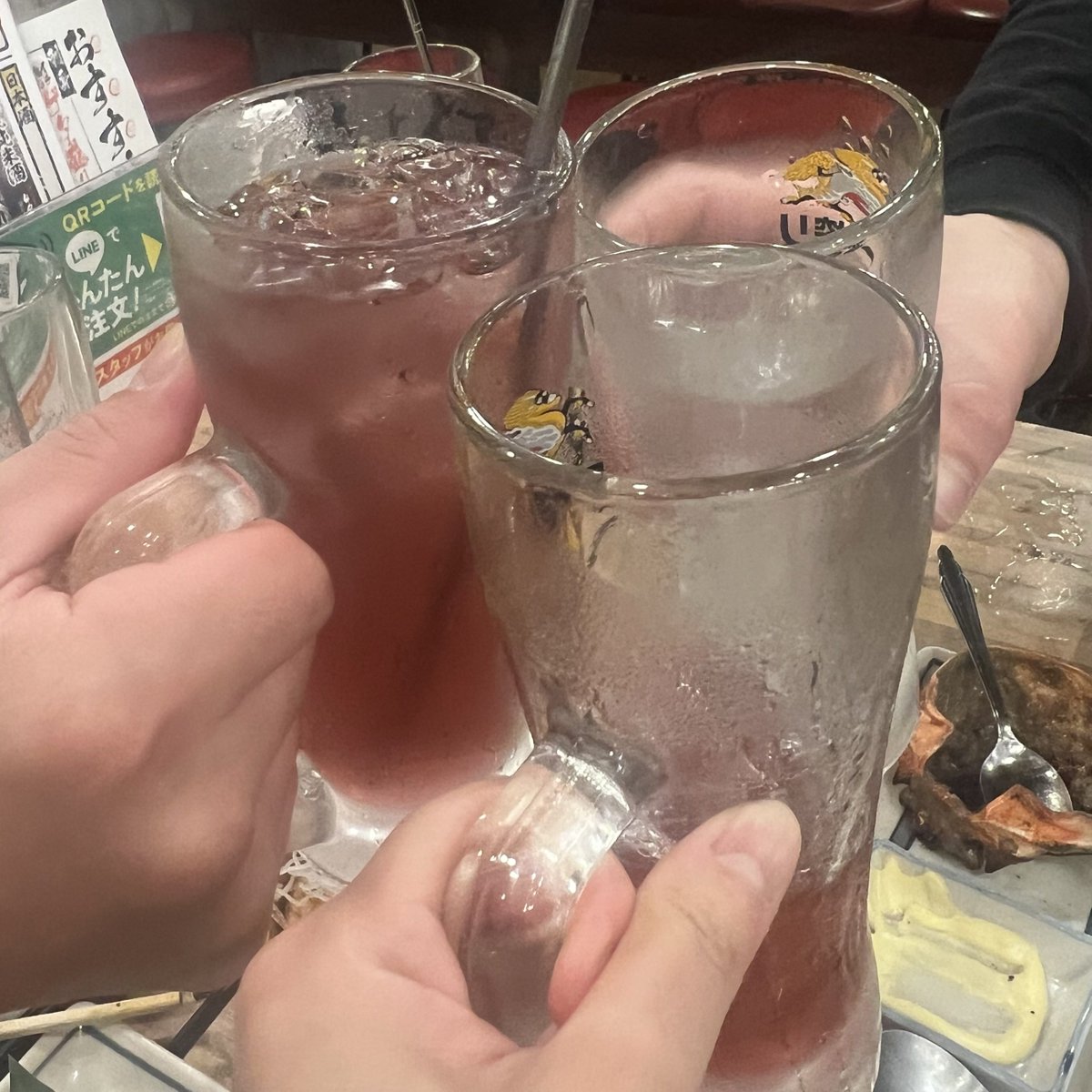 tapikyon's tweet photo. ライブの打ち上げ^〜 https://t.co/J73v6z9VEn
