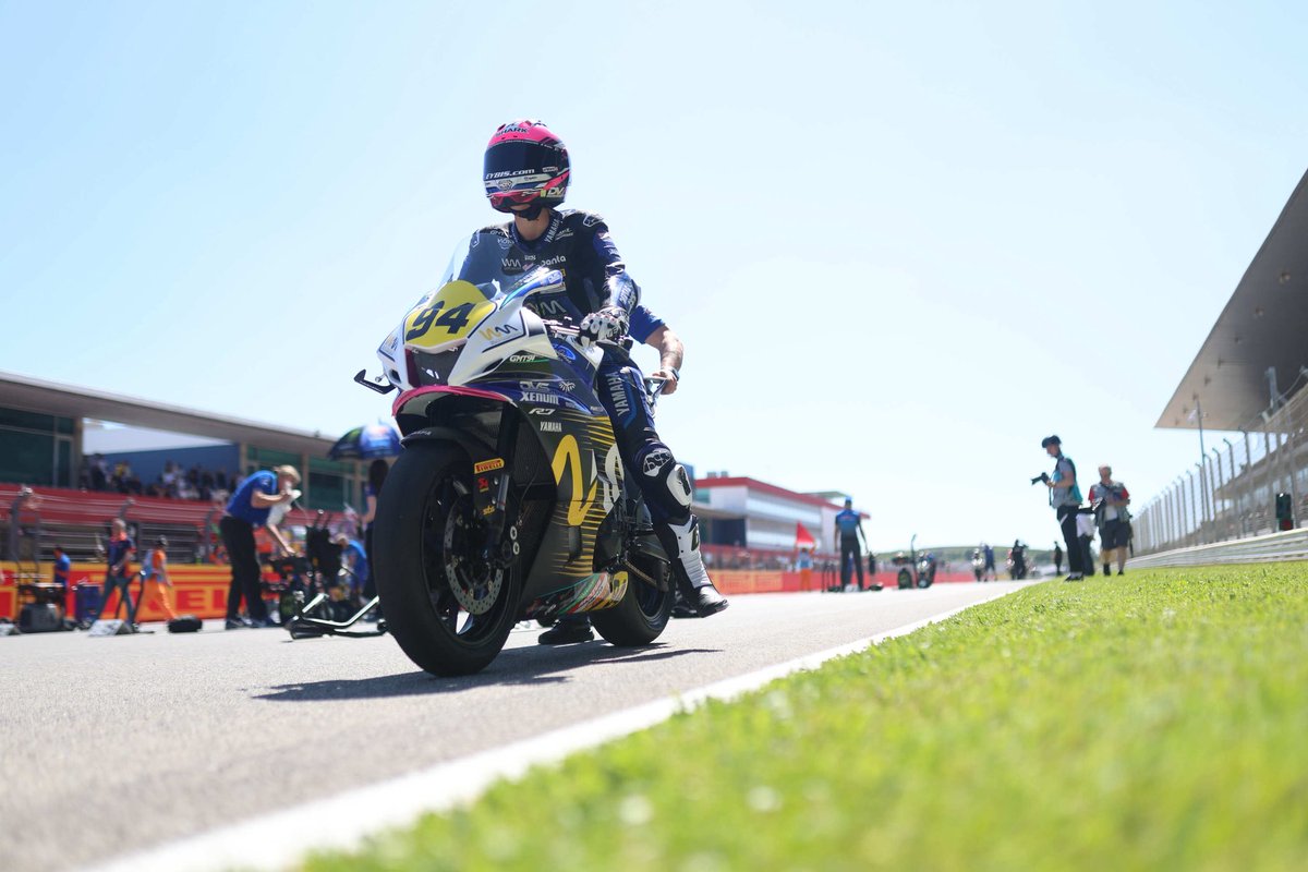 GMT94's tweet photo. WorldWCR Course 2 🇵🇹
En lutte dans un groupe pour la quatrième place, Lucie Boudesseul a été contrainte à l’abandon après une chute. La pilote tricolore aura l’occasion de se relancer lors de la prochaine épreuve à Assen (Pays-Bas), où elle peut espérer de bons résultats.💪 https://t.co/ZEEZvLknYL