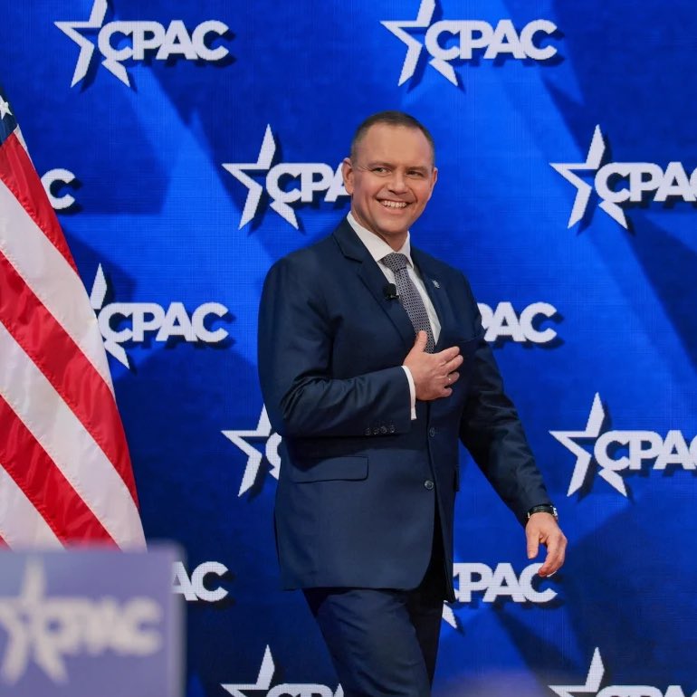 chrzanik tweet media