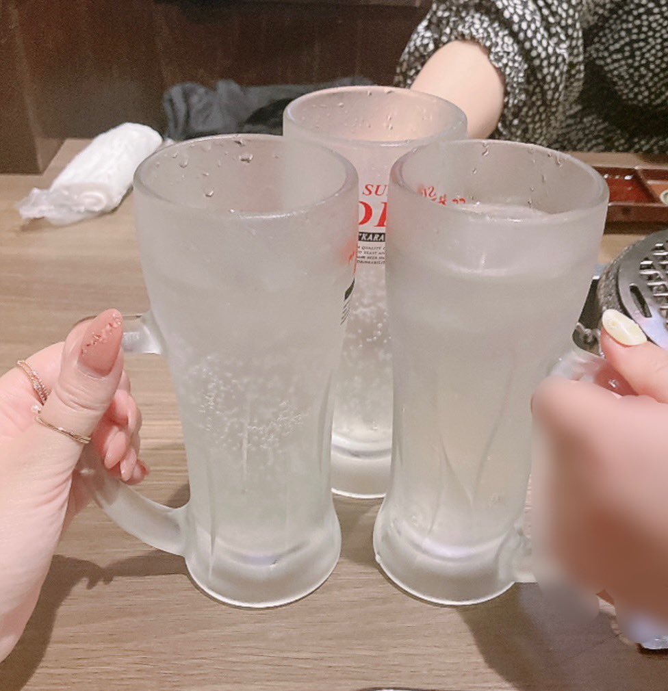 インテお疲れ様でしたー！！！！
色んな方々とお会いできて楽しかったです🖤💜貴重なお時間ありがとうございました！
アフターはみちゃんとはるるん🍻相変わらず面白すぎてずっと爆笑してたwwww
またね、Osaka！！！！