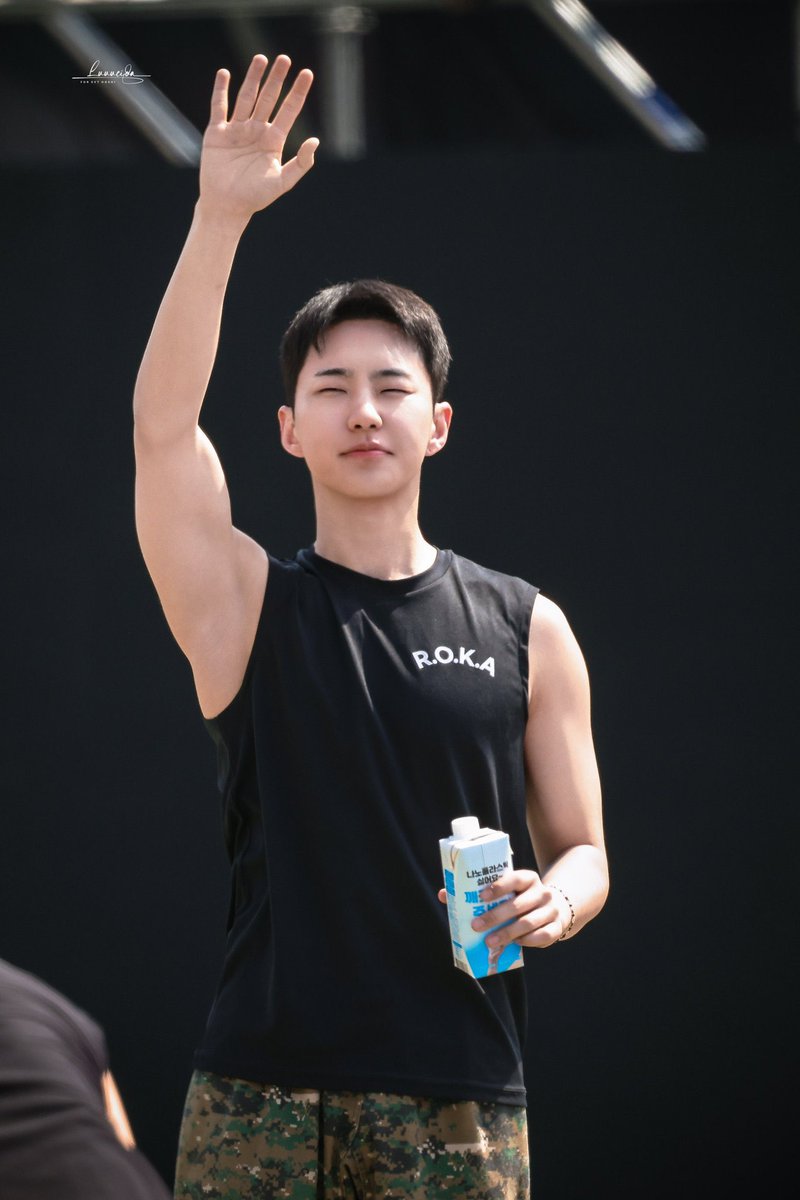 lun🤏🏻 tweet media