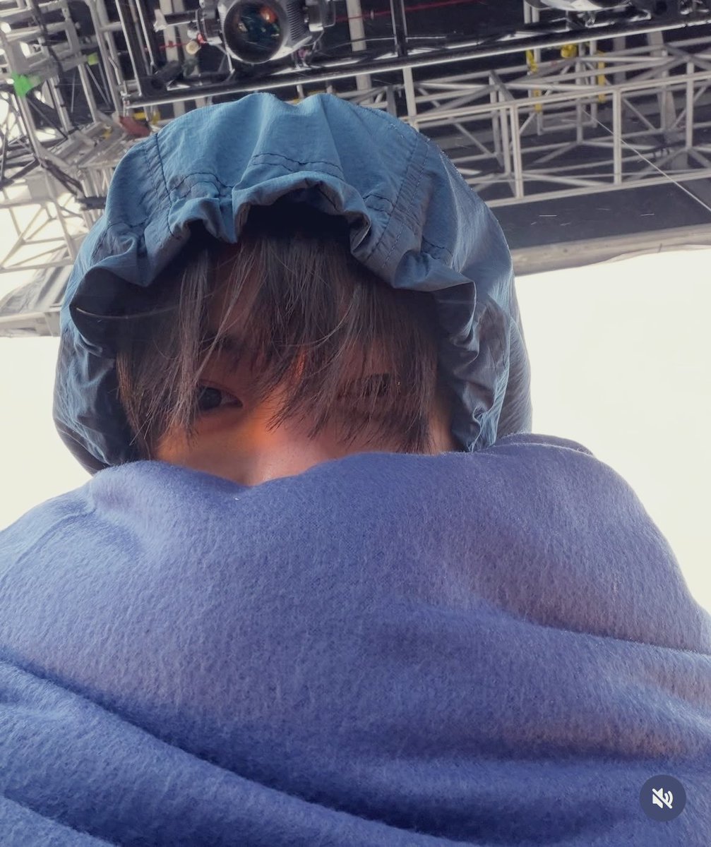 LILLŸ 🐰❤️🐻 GOLDENLAYOVER tweet media