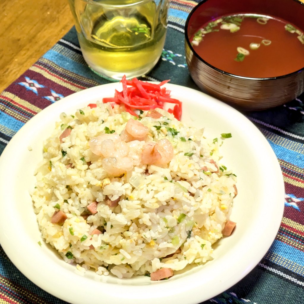 ふとん tweet media