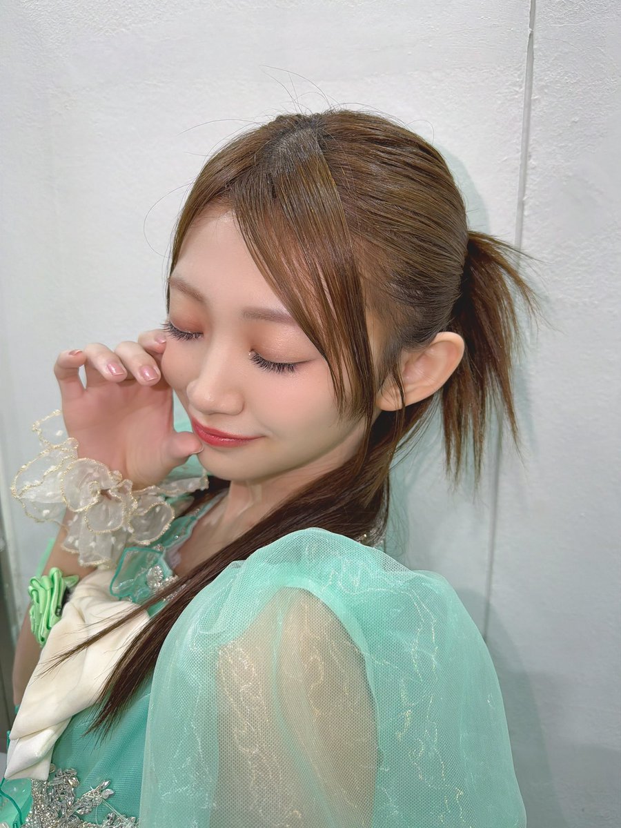 한국 단독 라이브 2일차! 감사합니다✨ 
정말 즐거웠어요~!♡ 
여러분의 목소리도 정말 많이 들리고, 
펜라이트나 보드 같은 걸 만들어 오신 분들도 계시고, ( ; ; ) 
항상 고마워요~! 🫶🏻 
다들 즐거웠나요? 💭 
여러분과 만나서 정말 행복해요🪽 꼭 꼭! 또 한국에 올 테니까 기다려줘🥰