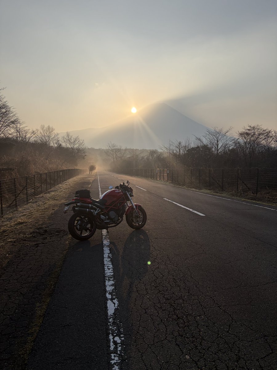 ikkow's tweet photo. 朝霧集合して上野から小鹿神社回って奥多摩経由の南部解散
総距���590㎞、さすがに疲れた🥱 https://t.co/4RdlV6shTV