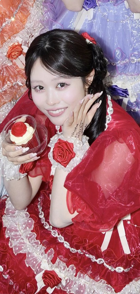 愛花手にいっぱいメモしてて可愛い❤️韓国でご飯も食べて楽しめたみたいでほんとに良かった‼️お疲れ様〜 #佐野愛花