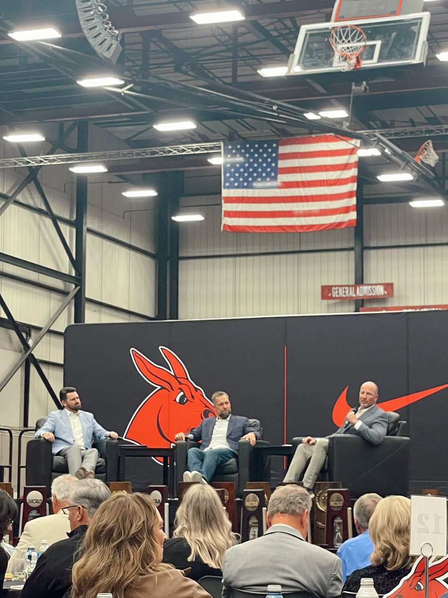 Last night marked the 10th Annual First Pitch Banquet—an incredible night celebrating Mules Baseball.

Congratulations to our 2016 &amp; 2021 teams and Erik Webb as Diamond Club inductees. 

Finally, thank you to Alex Gordon for a message on hard work and being a great teammate.