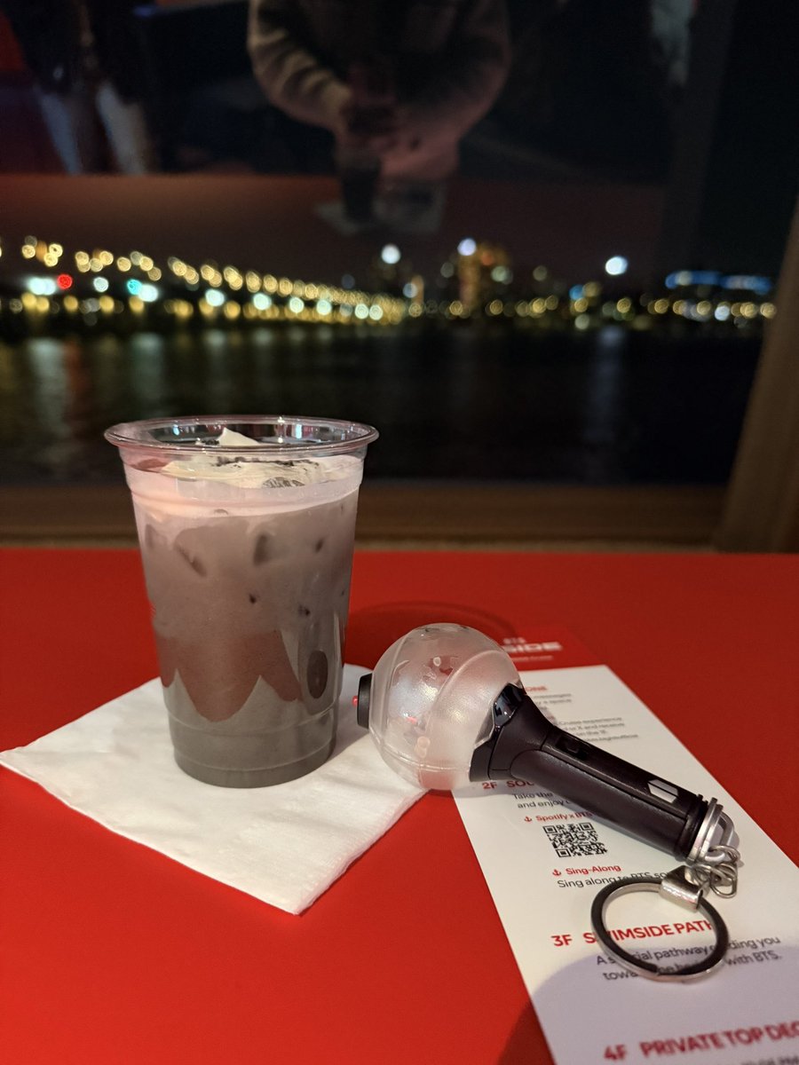 chocopinklate's tweet photo. @spotifykr @bts_bighit #SpotifyxBTS #SWIMSIDE https://t.co/hwmlzA0LPp