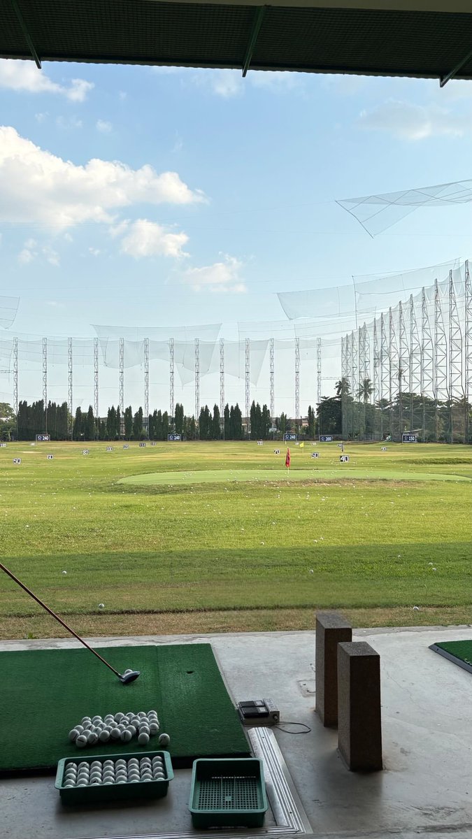 Smurfs ✘ tweet media