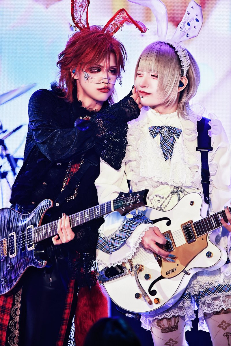 dennou_gaku's tweet photo. 出会って10年経つけど仲良さが
高校生の時と何も変わってないの素敵 https://t.co/FIPFF06SM1