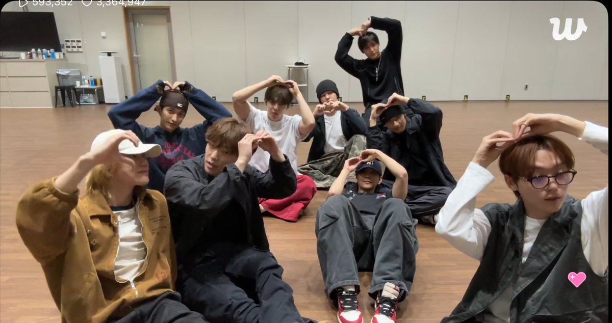 우지냥이 tweet media