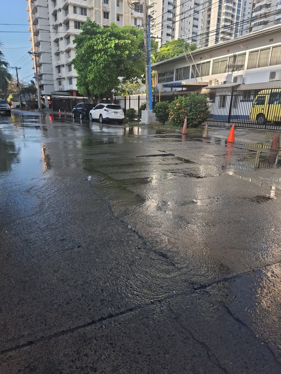 constantino83's tweet photo. @IDAANinforma en Marbella en frente de la escuela Japonesa de Panama. 7:45 am https://t.co/ue42NwnK2e