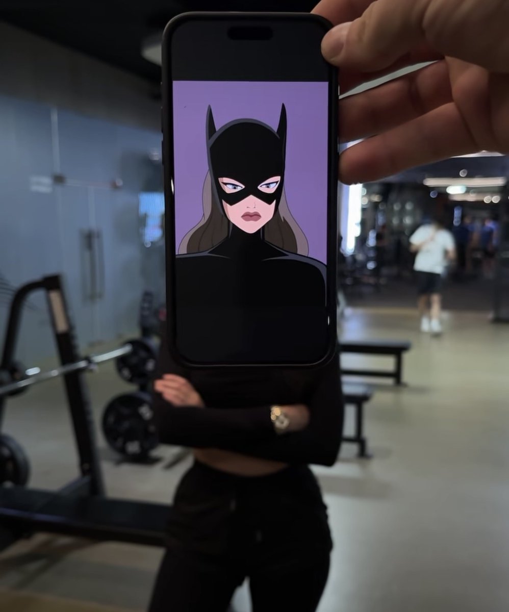 just pics tweet media