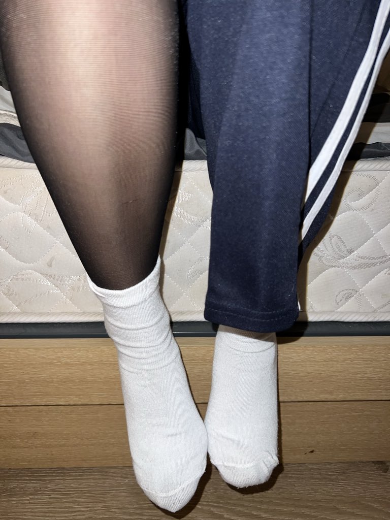 住在楼上的阿美 tweet media