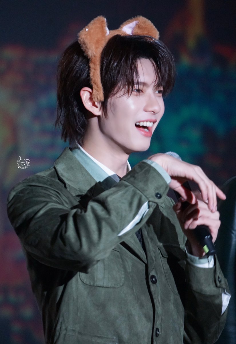 เหวิน tweet media