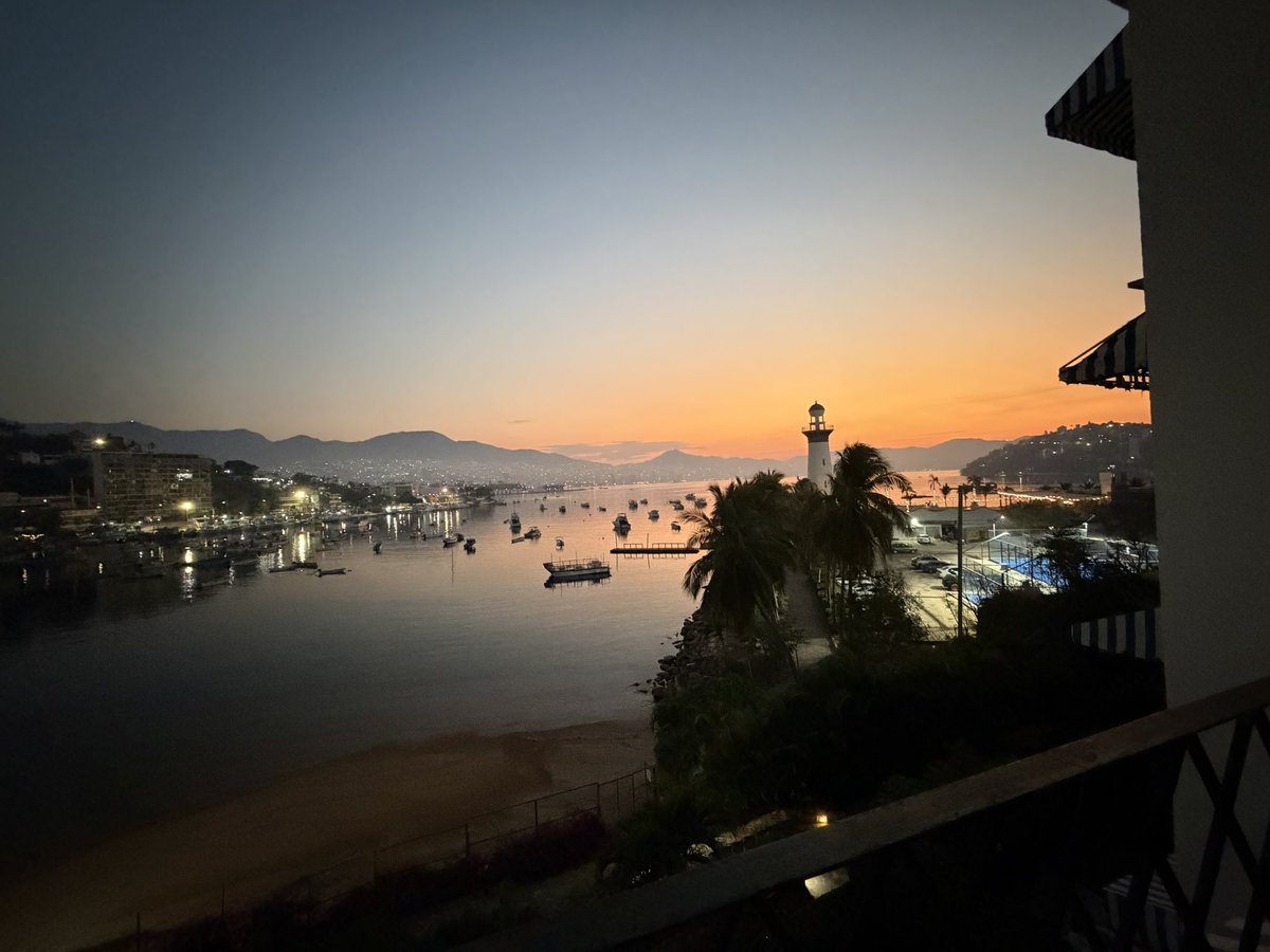 ilovelasperrasoficial tweet media