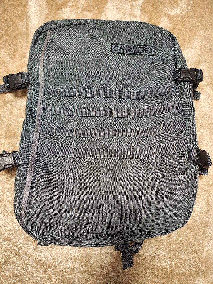 gotabi_jp's tweet photo. 今日洗濯したからご紹介〜
旅行の際のバックパックはいつも #cabinzero のMilitaryだよ🤗
42lで機内持ち込みスーツケースと同じぐらいの容量でLCC持ち込み最大寸法に作られている。そして重さは1050gで軽い。
LCCのときはこれだけで台湾旅行してますよ😆 https://t.co/WeVfz0Q5eL