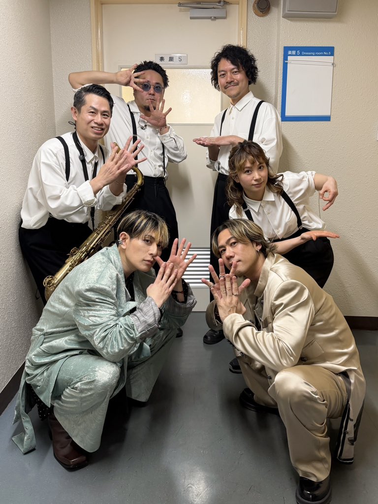 CHEMISTRY tweet media