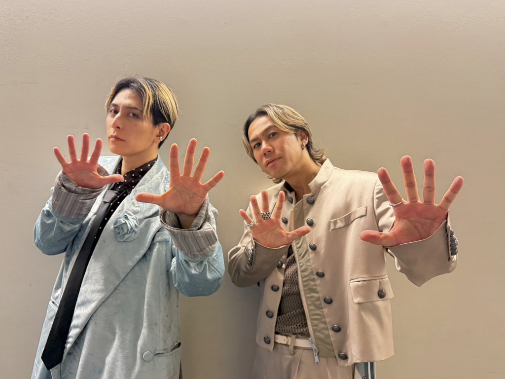 CHEMISTRY tweet media