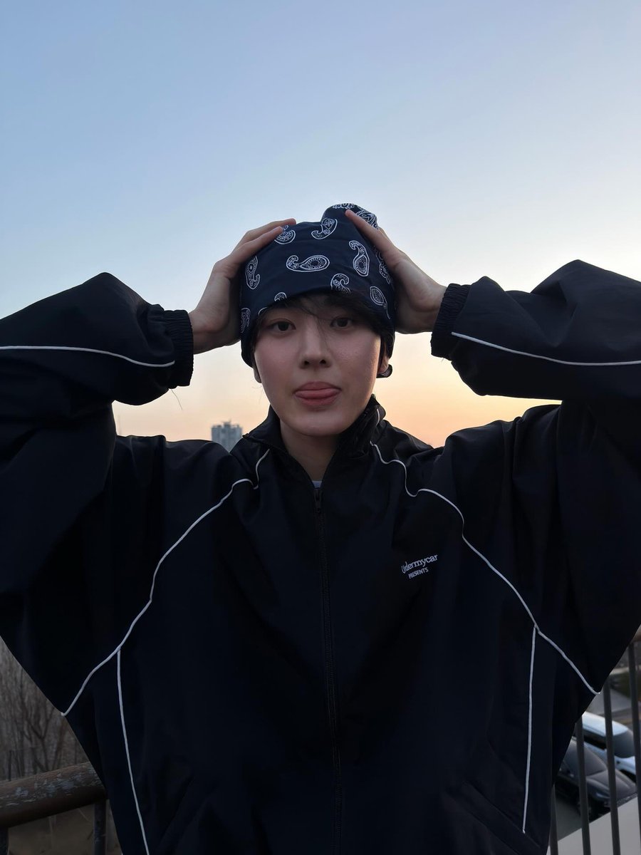해리 tweet media