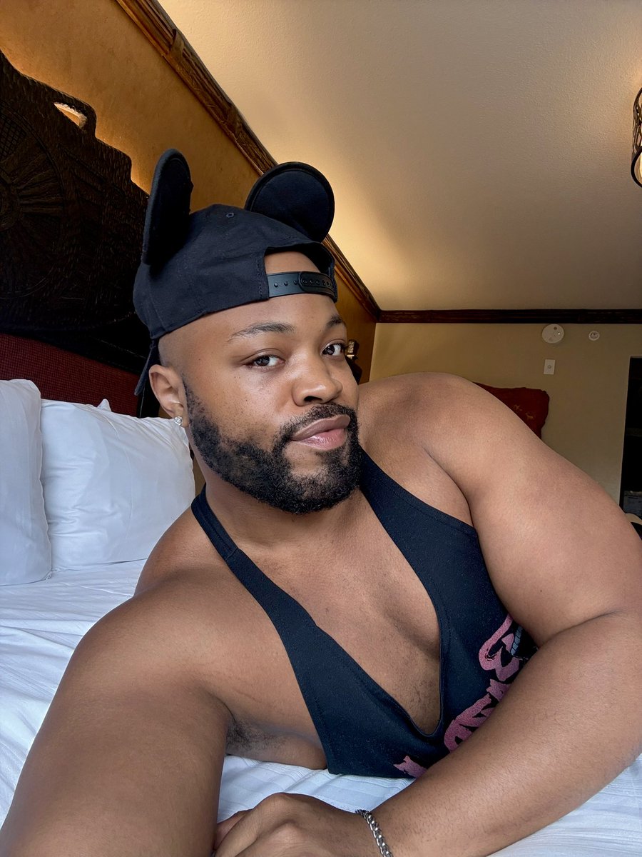 Thaddy 3/29 ✨ tweet media