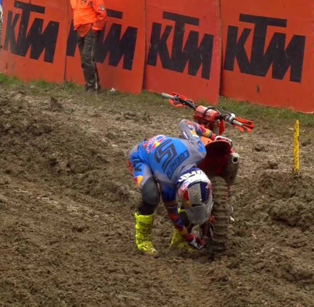 Daniel Makx tweet media