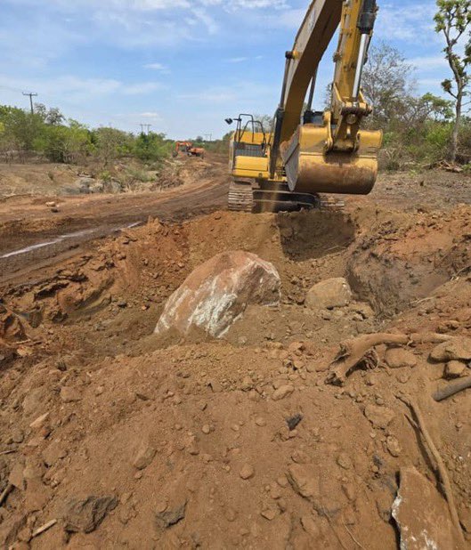 𝑳𝑶𝑵𝑮 𝑳𝒀𝑭 tweet media