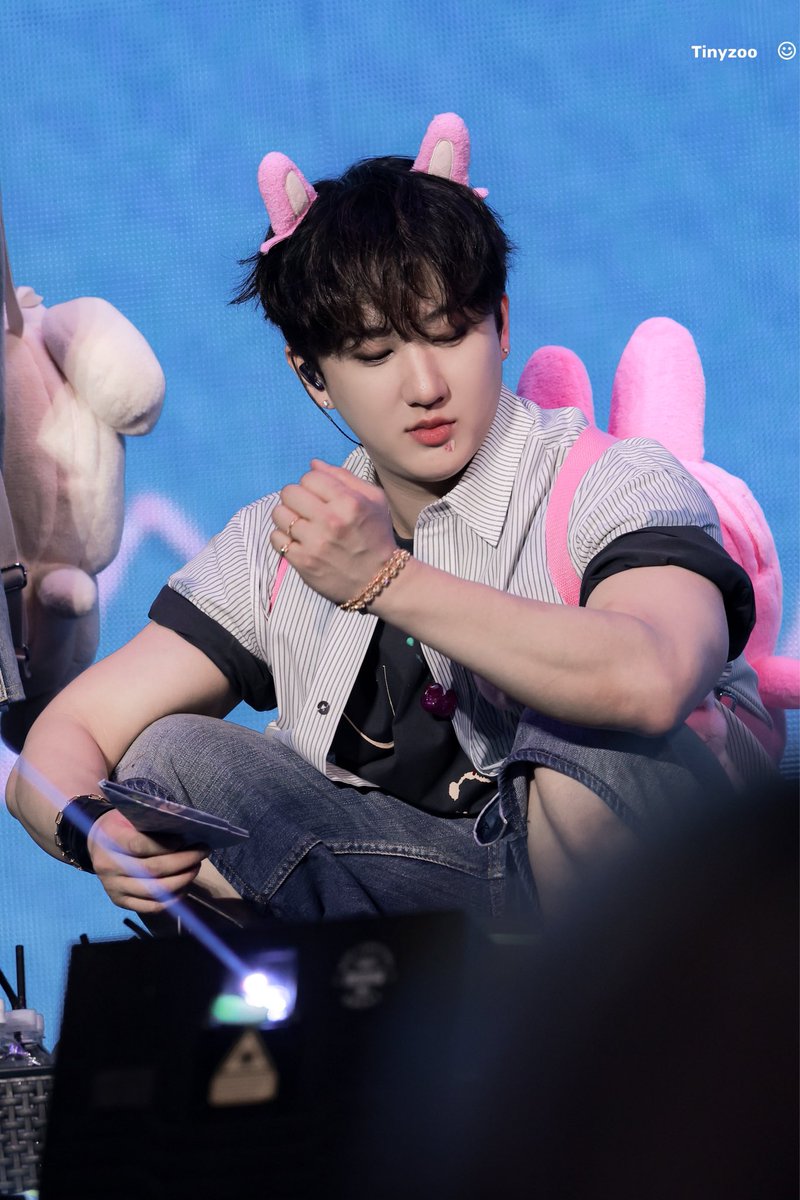 TinyzooOO tweet media