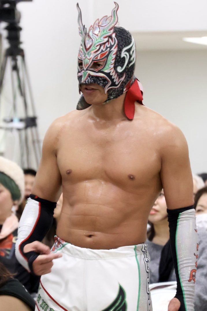 s2__kazu__s2's tweet photo. 2026.03.29
試合後にツインベルトの挑戦で
ヒソヒソとお話してる2人...
も...もしや...
NOTHUG!?!?!?!?😳って
思ってたら違った🤣www
キッドさんが土井ちゃんを見る
眼差しが乙女なのよ...♡♡
可愛いねぇー🤭♡♡
#DRAGONGATE
#NOTHUG
#ドラゴン・キッド 選手
#土井成樹 選手 https://t.co/ERwB5ROg5H