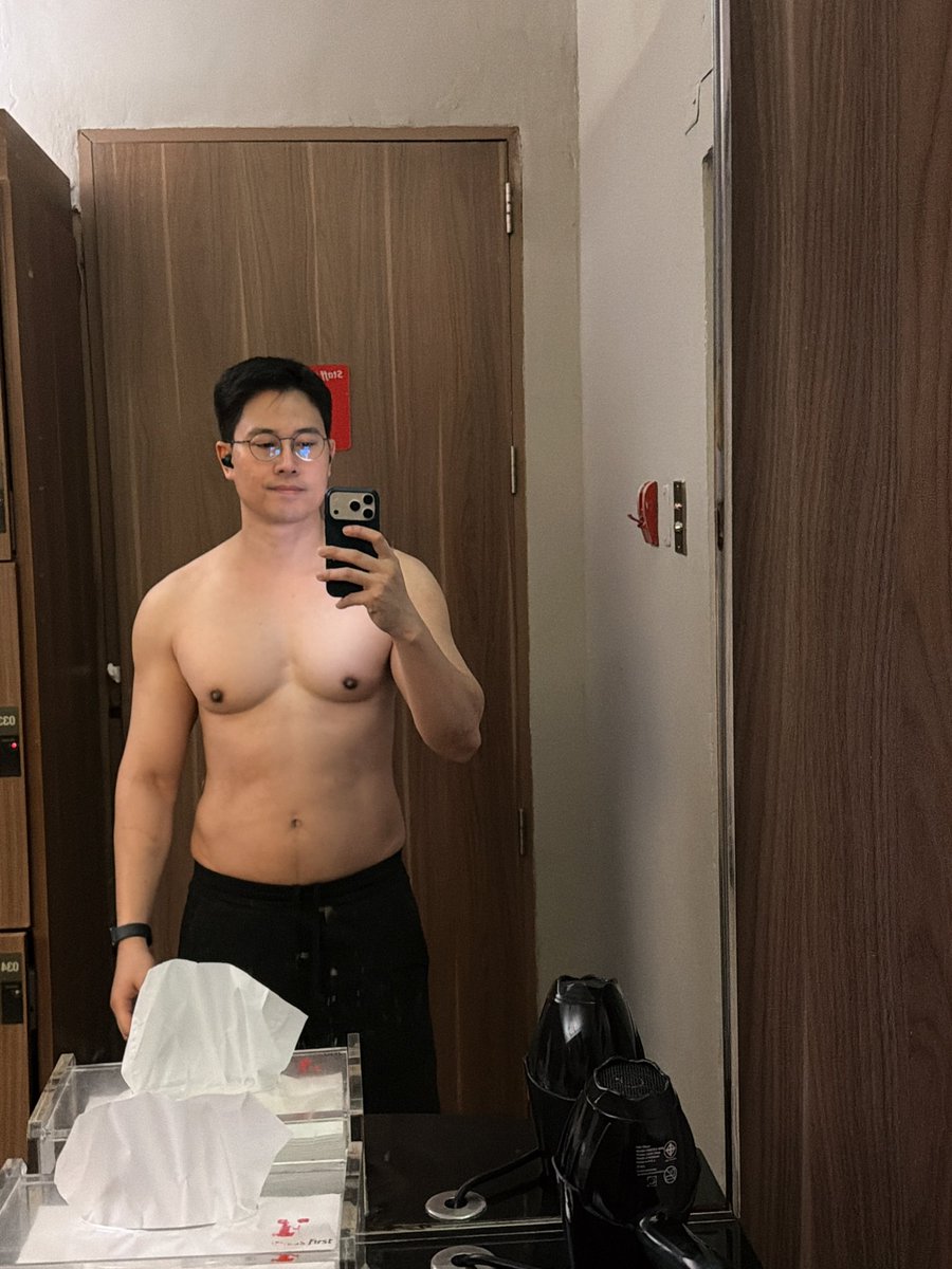 SleepyBurger🌵 tweet media