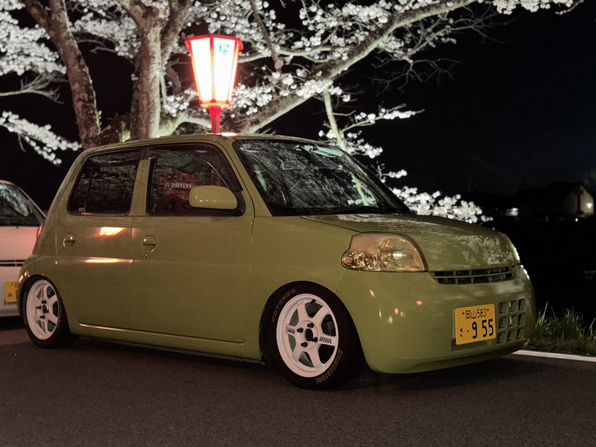 今年の夜桜はグランドで😏
#深夜徘徊倶楽部