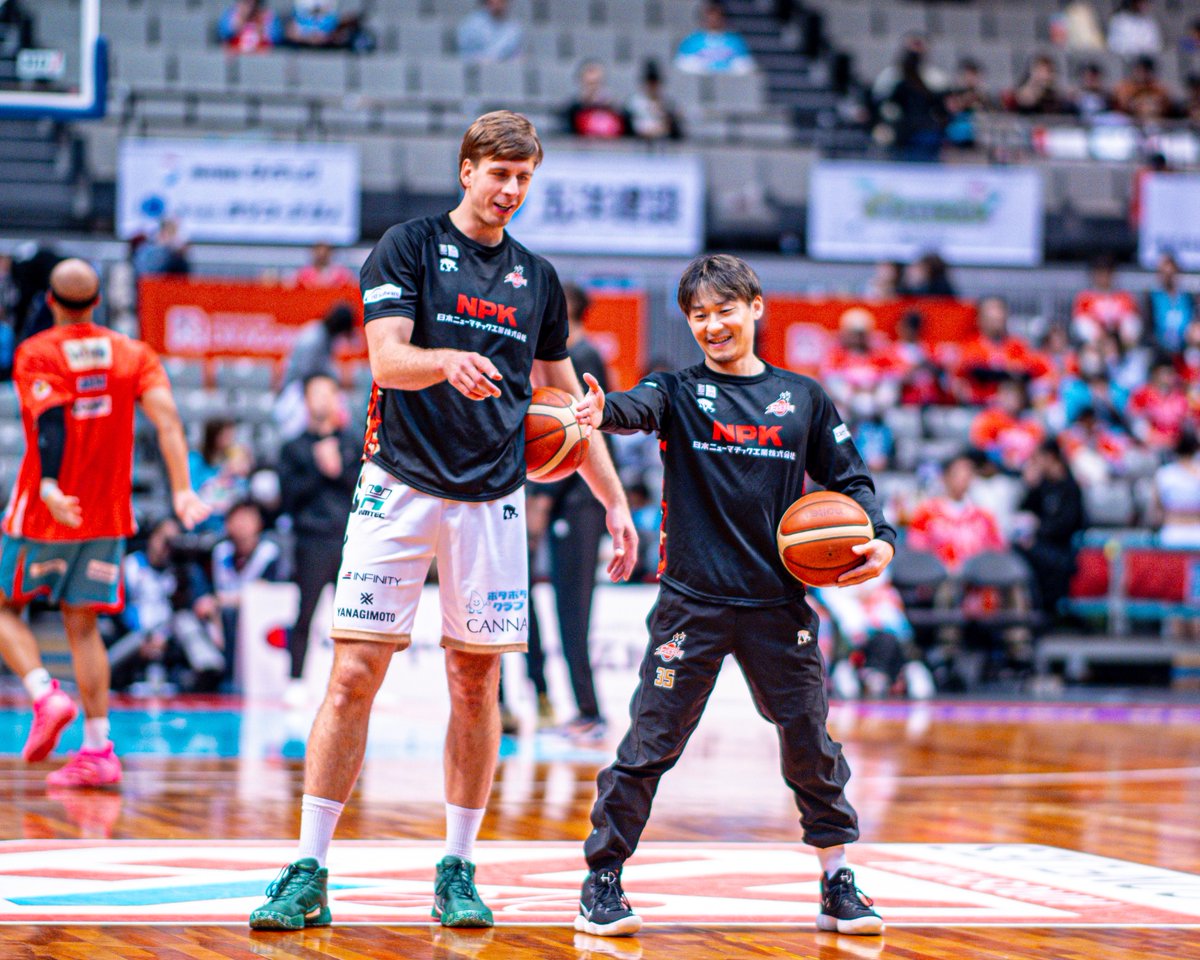 ʜᴀʀᴜɴᴇ tweet media