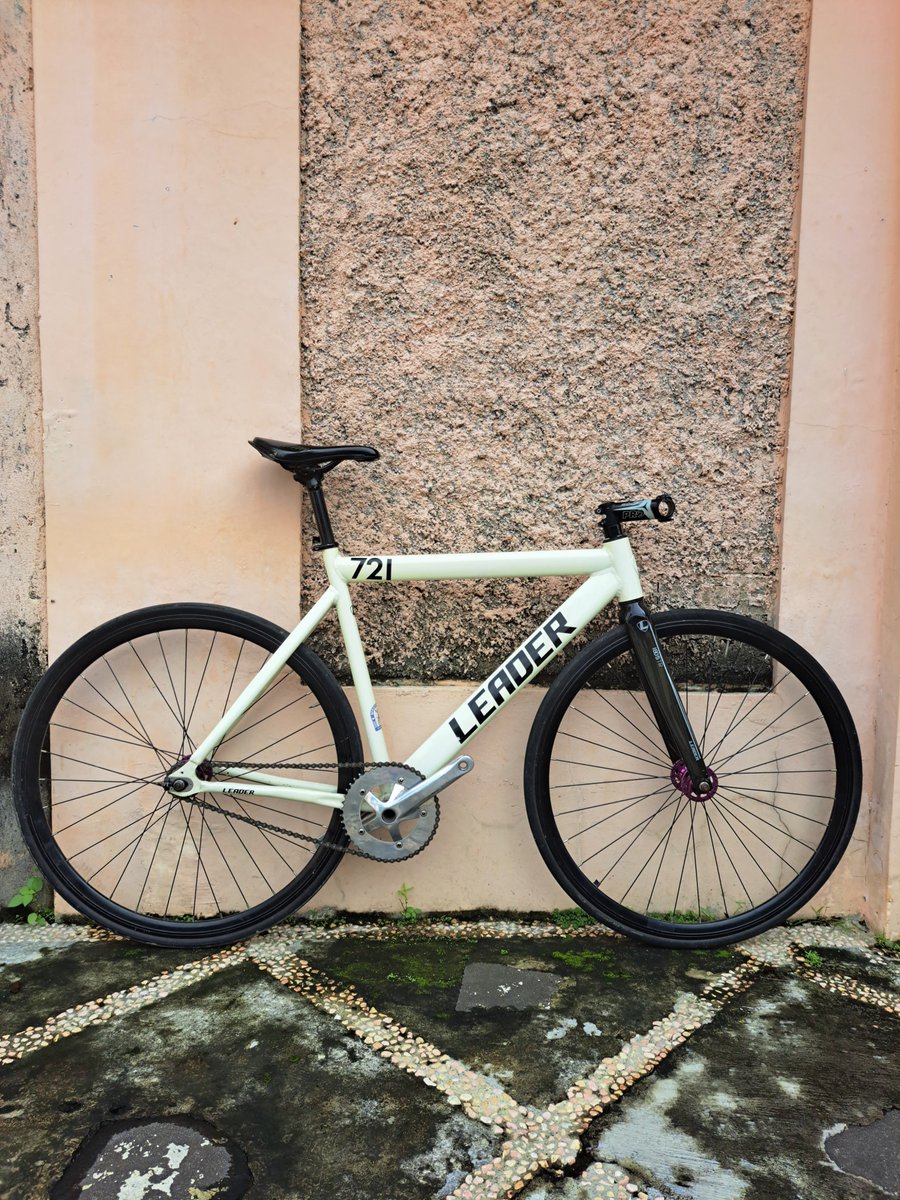 saisa72's tweet photo. @slowride_die @cogitoergocum_ x minat mas fs https://t.co/uXLJs0GB7d
