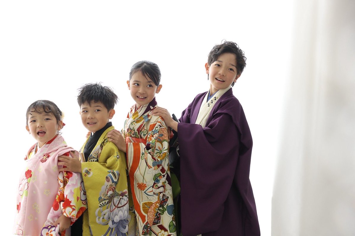 toki_tokidoki's tweet photo. みんな可愛い
りさ美しすぎる https://t.co/l4yUQdZC6g