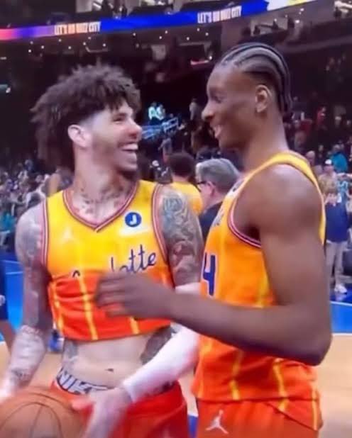 Joshua 🐝 tweet media