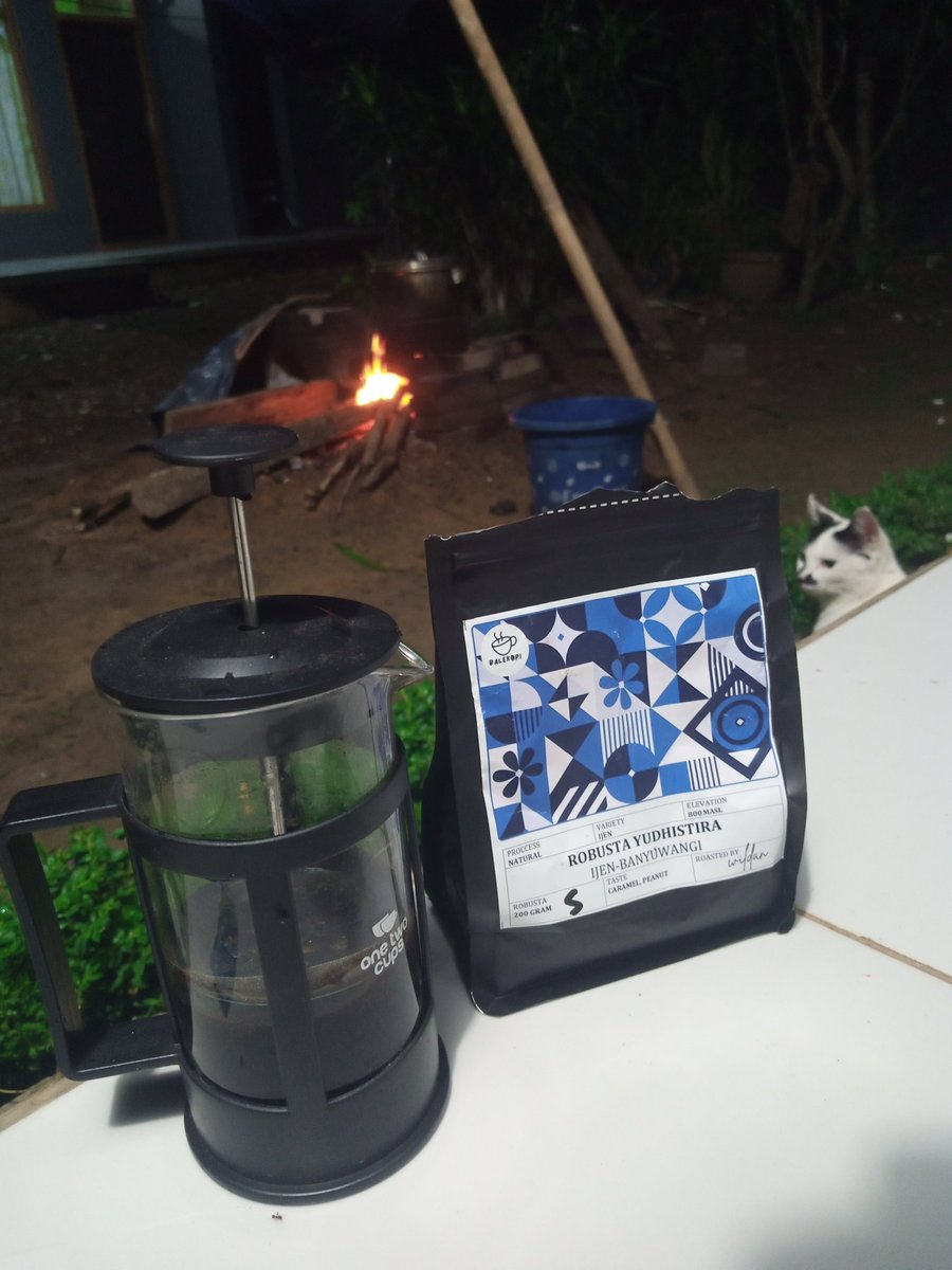 nih kak <a href="/99tidaktersedia/">GK ゲカ</a>  udah jadi kopi nya. tapi gak pake v60 ya, apakah ada yang suka pake french press juga ?
